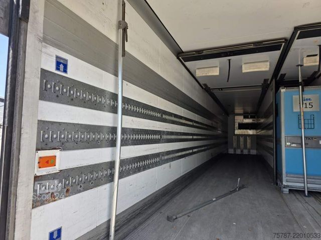 Naczepa chłodnia SCHMITZ CARGOBULL Tiefkühler, 3 Kammern, Lenkachse, Carrier Vector