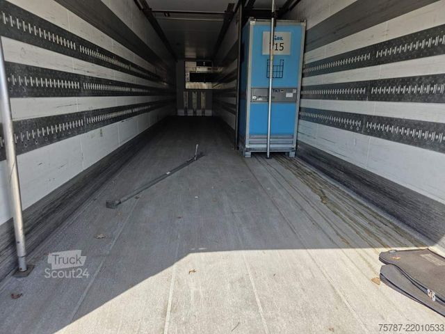 Naczepa chłodnia SCHMITZ CARGOBULL Tiefkühler, 3 Kammern, Lenkachse, Carrier Vector