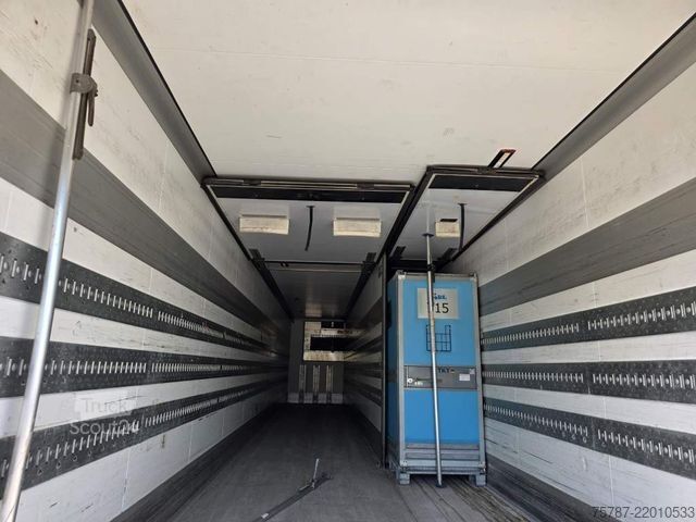 Naczepa chłodnia SCHMITZ CARGOBULL Tiefkühler, 3 Kammern, Lenkachse, Carrier Vector