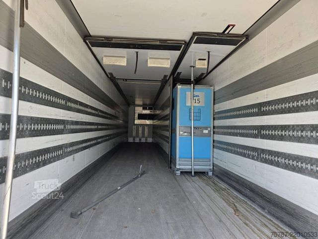 Naczepa chłodnia SCHMITZ CARGOBULL Tiefkühler, 3 Kammern, Lenkachse, Carrier Vector