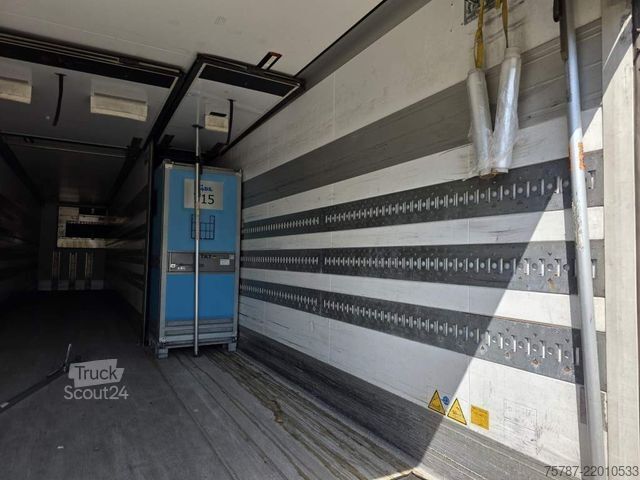 Naczepa chłodnia SCHMITZ CARGOBULL Tiefkühler, 3 Kammern, Lenkachse, Carrier Vector