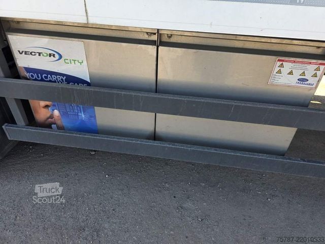Naczepa chłodnia SCHMITZ CARGOBULL Tiefkühler, 3 Kammern, Lenkachse, Carrier Vector