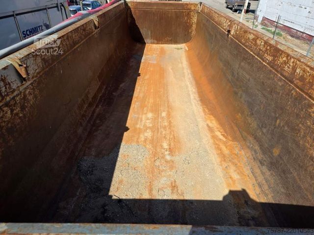 Semiremorcă basculantă SCHMITZ CARGOBULL ca. 26 cbm Hlabrund Hinterkipper, Lift