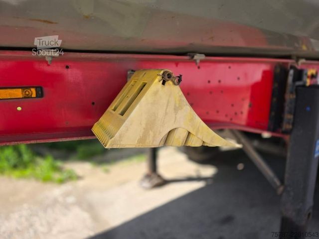 Semiremorcă basculantă SCHMITZ CARGOBULL ca. 26 cbm Hlabrund Hinterkipper, Lift