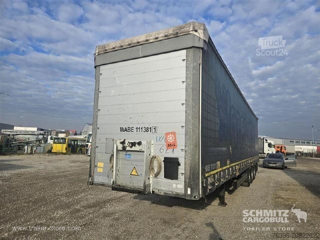Semi-remorque bâchée Schmitz Cargobull Semitrailer Curtainsider Mega