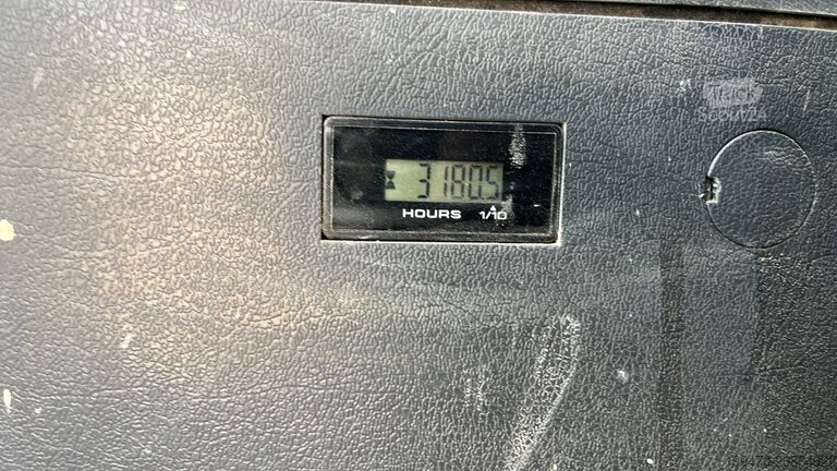 Tela-alustainen kaivinkone Hyundai HX520AL