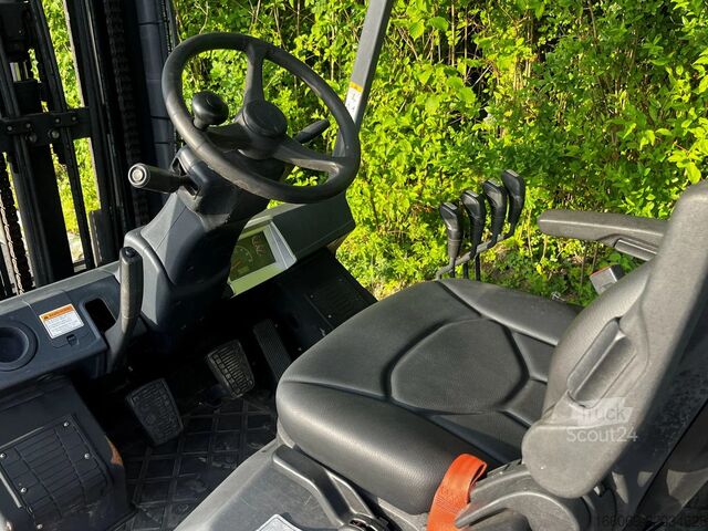 šakinis krautuvas Doosan G55C-7