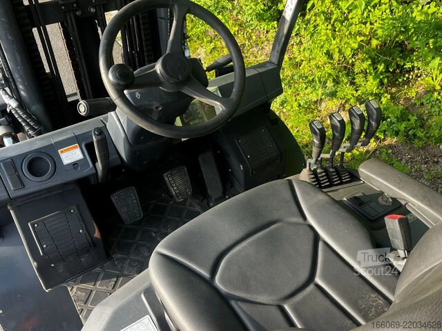 šakinis krautuvas Doosan G55C-7