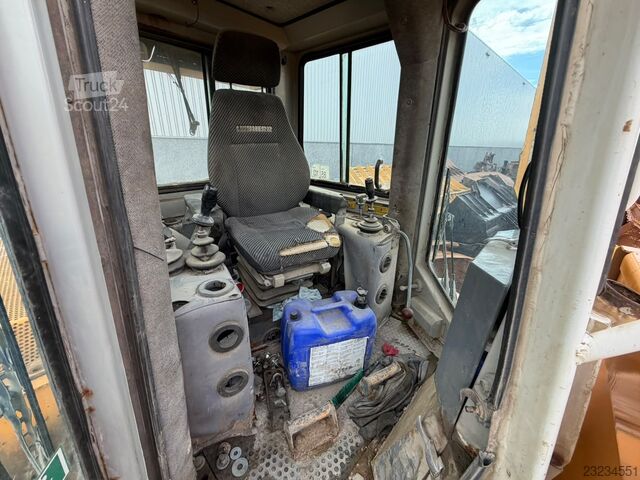  Liebherr PR752 | Spare parts only
