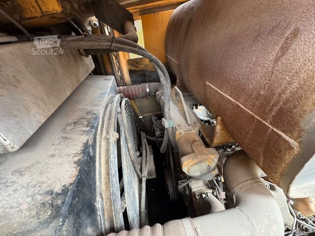  Liebherr PR752 | Spare parts only