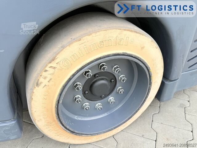 Stivuitor pentru culoare înguste Combilift AISLE MASTER 15E TRIPLEX 5250 FREE-LIFT