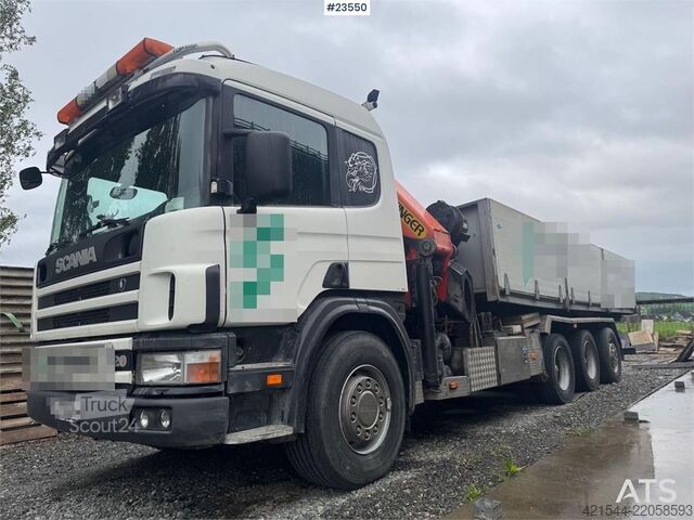 Tovornjak z žerjavom Scania P124 Tridem Hooklift & Crane Truck – Hooklift Cont