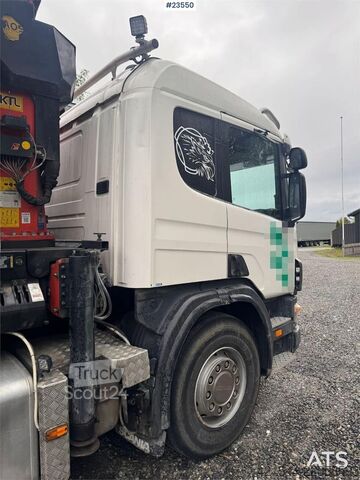 Tovornjak z žerjavom Scania P124 Tridem Hooklift & Crane Truck – Hooklift Cont
