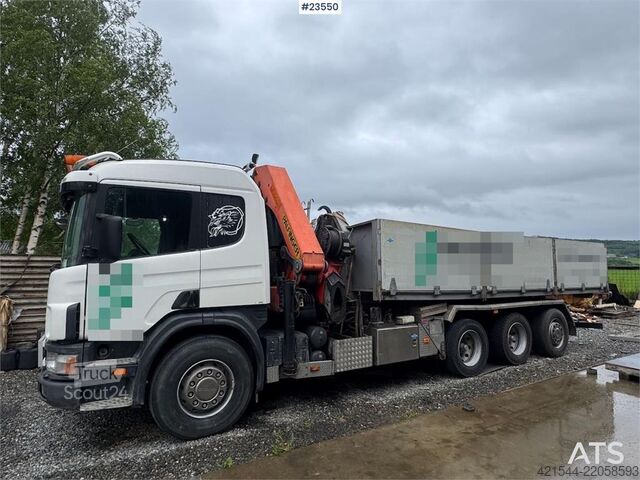 Tovornjak z žerjavom Scania P124 Tridem Hooklift & Crane Truck – Hooklift Cont
