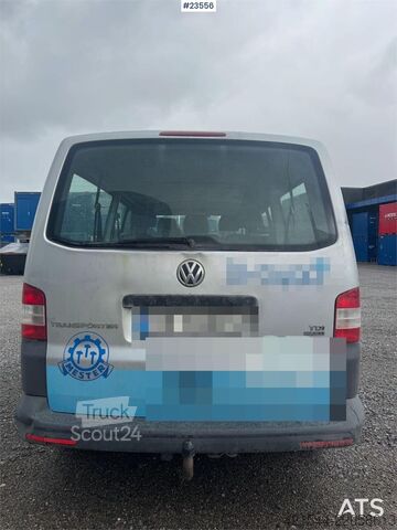 Korkeakattoinen farmari Volkswagen Transporter – 8-Seater