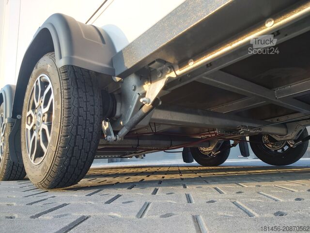 Skříňový přívěs Brian James Trailers schöner Box Van Flügeltürer