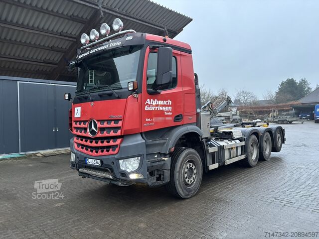 Camion benne à bras amovible Mercedes-Benz Arocs 3240