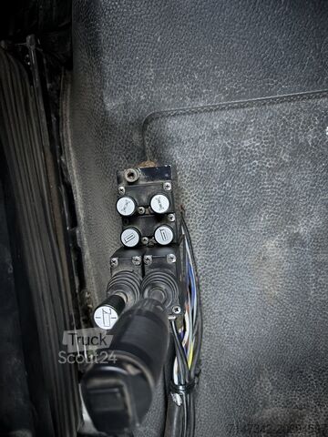 Camion benne à bras amovible Mercedes-Benz Arocs 3240