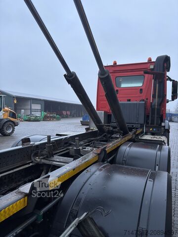 Camion benne à bras amovible Mercedes-Benz Arocs 3240