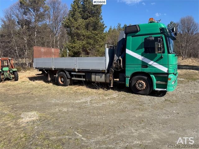 Mercedes-Benz Actros med HIAB 135 kran. Mercedes-Benz Actross m/ HIAB 135 kran.