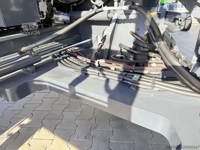 Carrello elevatore a 4 direzioni Combilift C5000XL GAS DUPLEX 6000MM POSITIONER