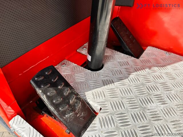 Carrello elevatore a 4 vie Combilift C4000 / GAS / TRIPLEX / 9300MM /LIKE NEW