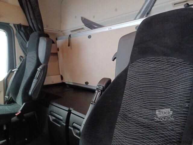 Veszélyes anyagokat szállító teherautó Mercedes-Benz Actros 1845 ADR GGVS LS