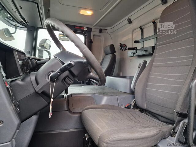 Valise Scania P280 4x2 - Box with sidedoors - Zepro loadlift ...