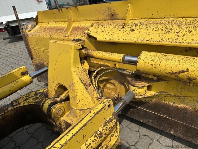 Walec drogowy KOMATSU D61EX-12 Planier Raupe / 6-Wege Schild