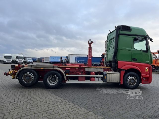 Kroghejselastbil MERCEDES-BENZ Actros 2745 6x2 Gergen 21/70 Abrollkipper