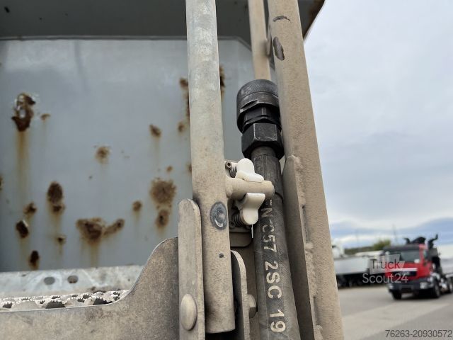 Semiremorcă basculantă SCHWARZMÜLLER SK Kippauflieger Stahlmulde / Liftachse