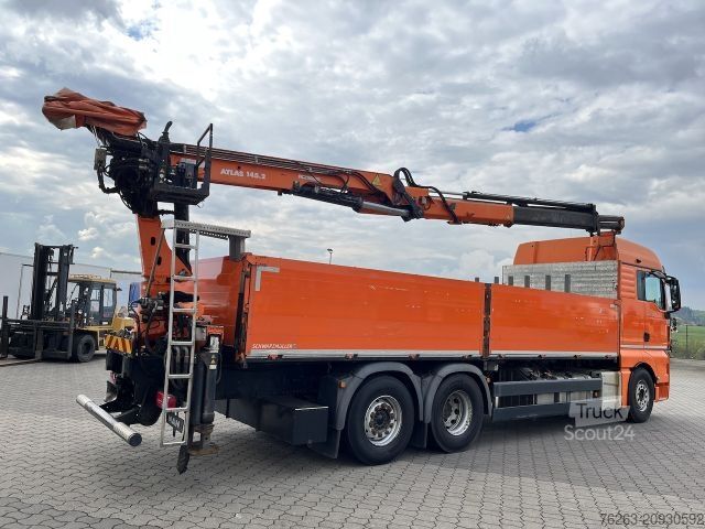 Ciężarówka z płaską platformą MAN TGX 26.480 6x2 Atlas 145.2 Kran Baustoff / AHK