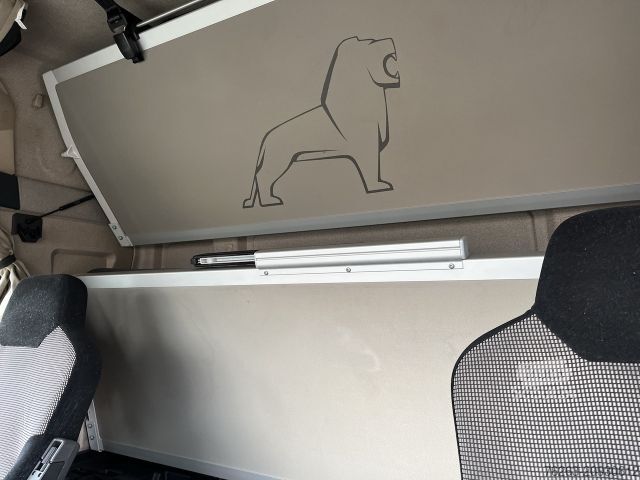 LKW mit Getränkeaufbau MAN TGX 26.500 6x2 Fahrgestell / Lenk-Liftachse /AHK