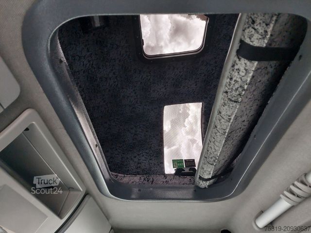 Gardinsided kassevogn IVECO 75E21 4x2 LBW Nutzlast 3t 18 Paletten