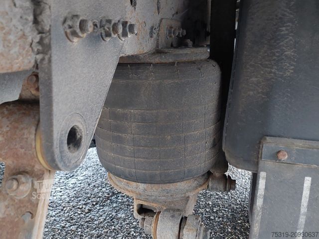 Gardinsided kassevogn IVECO 75E21 4x2 LBW Nutzlast 3t 18 Paletten