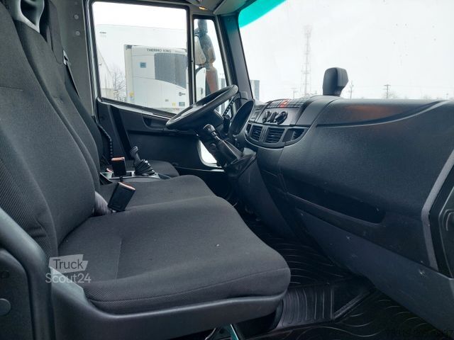 Gardinsidad skåpbil IVECO 75E21 4x2 LBW Nutzlast 3t 18 Paletten