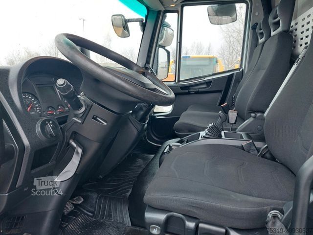 Gardinsidad skåpbil IVECO 75E21 4x2 LBW Nutzlast 3t 18 Paletten