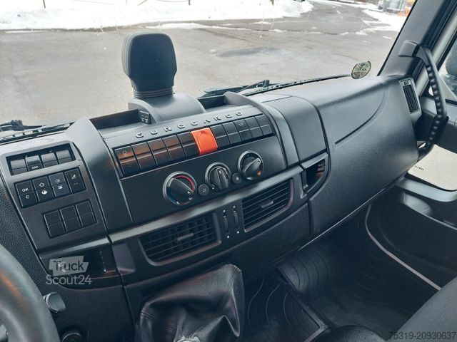 Gardinsidad skåpbil IVECO 75E21 4x2 LBW Nutzlast 3t 18 Paletten