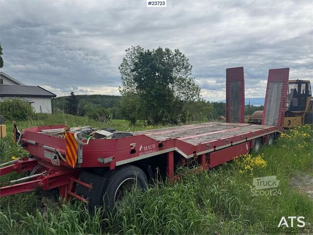Lav laster Maur Machine Trailer – Hydraulic Loading Ramps