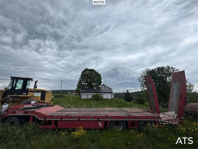 Lav laster Maur Machine Trailer – Hydraulic Loading Ramps