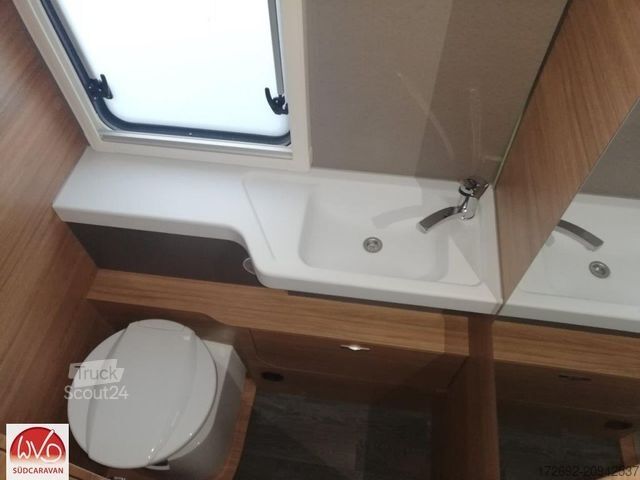 Autorulotă semi-integrată WEINSBERG CaraSuite 700 MEG FORD