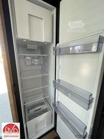 Autorulotă semi-integrată KNAUS L!VE WAVE 700 LX Platinum Selection