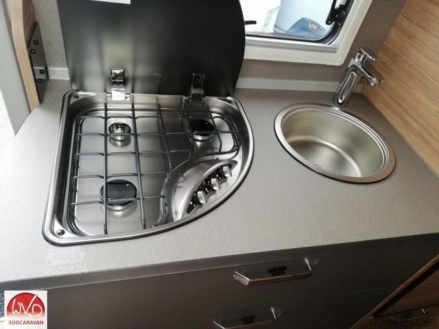 Autorulotă integrată WEINSBERG CaraCore 650 MEG