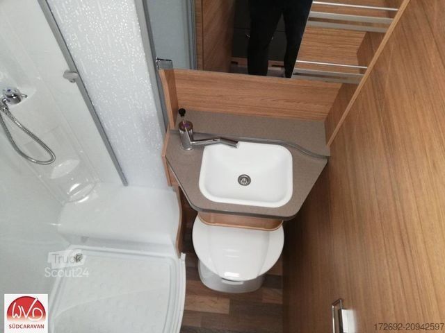 Autorulotă integrată WEINSBERG CaraCore 650 MEG