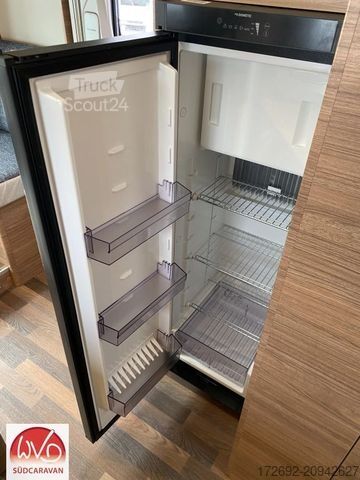 Autorulotă semi-integrată WEINSBERG CaraSuite 700 ME