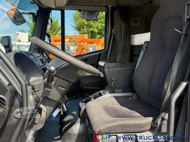 Autocarro con pianale e telone Iveco 100E220 Jumbo Schiebeplanen Gr. Haus Standklima