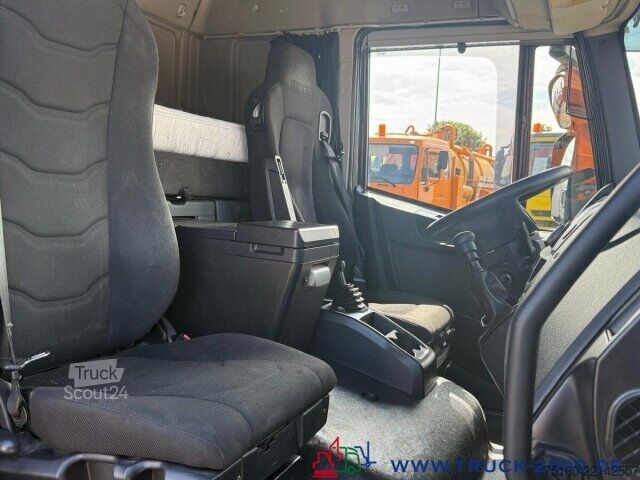 Autocarro con pianale e telone Iveco 100E220 Jumbo Schiebeplanen Gr. Haus Standklima