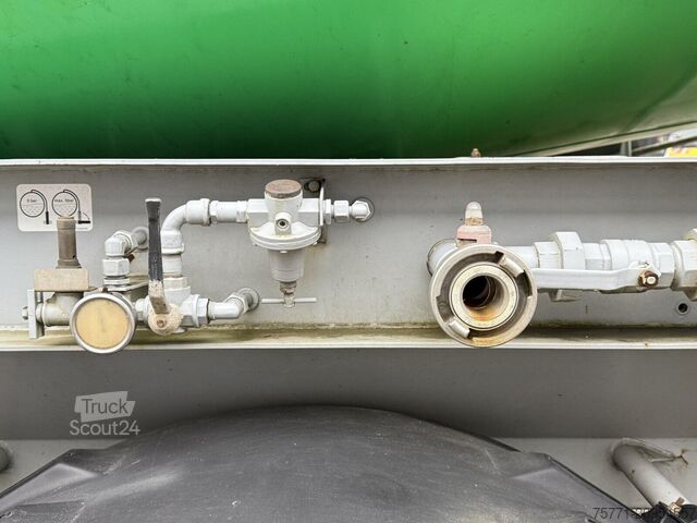 Betoniarka Müller-Mitteltal LIEBHERR NACZEPA BETONOMIESZARKA 10m3