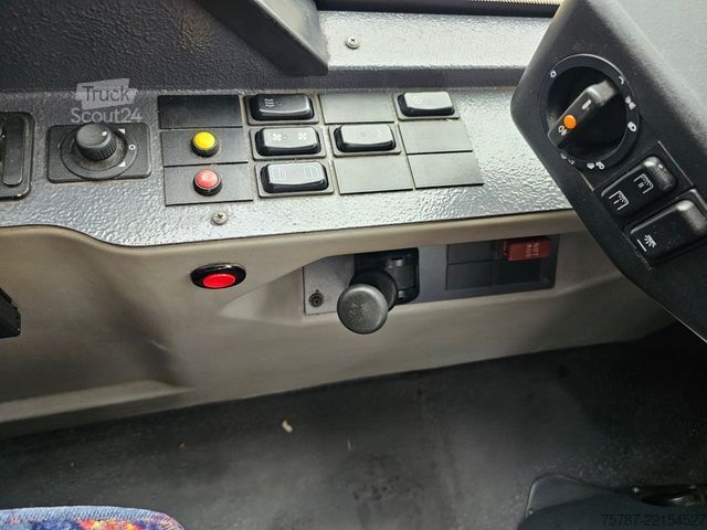 Ledbus MERCEDES-BENZ O 530 G, Gelenkbus, 3 Achser, Retarder