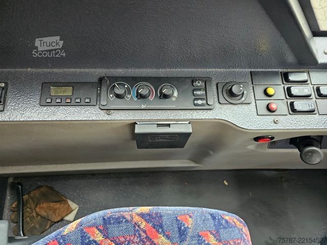 Ledbus MERCEDES-BENZ O 530 G, Gelenkbus, 3 Achser, Retarder